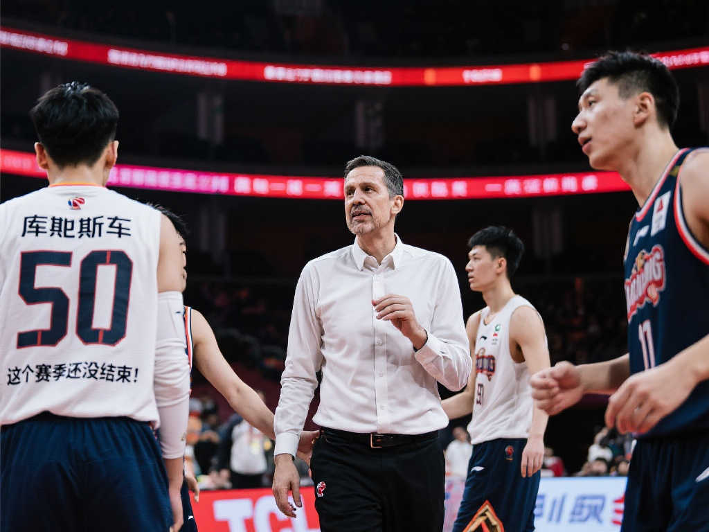 现得更加稳 现得更加稳